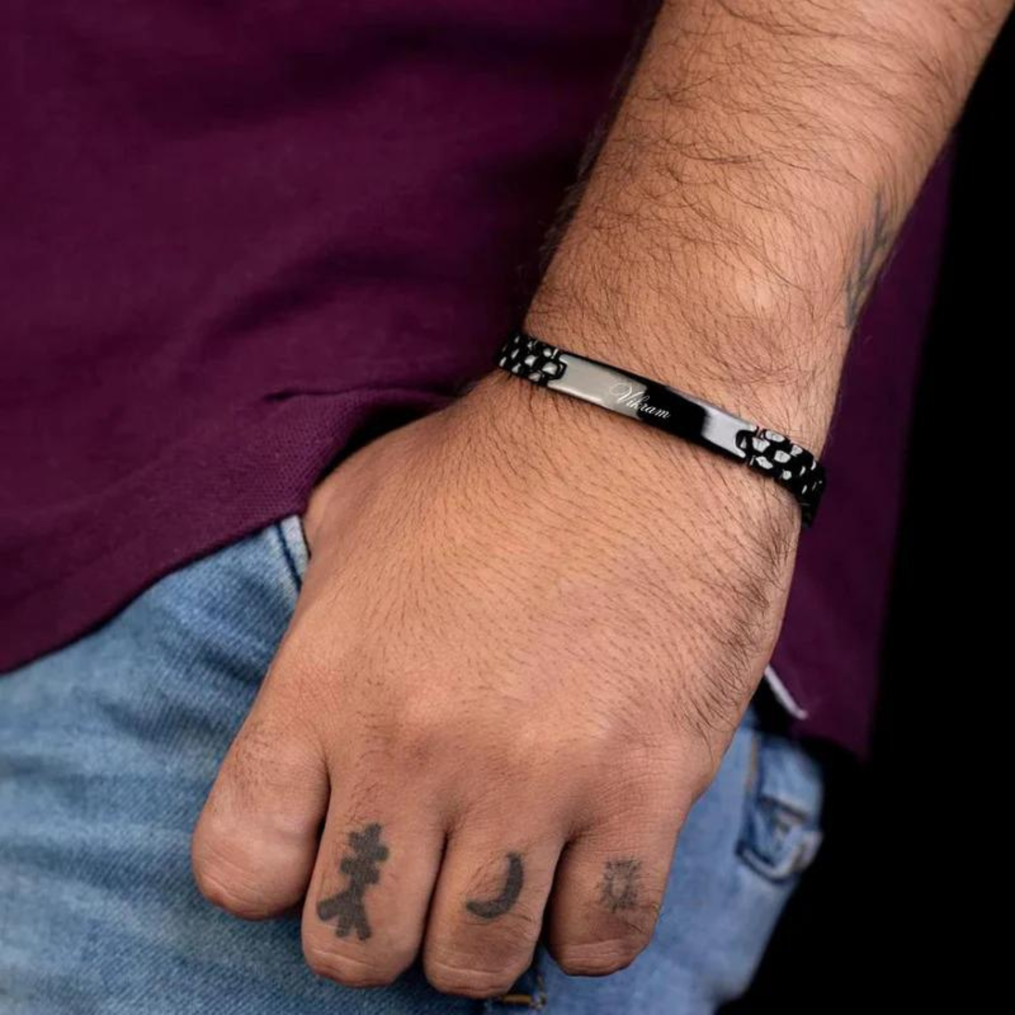 personalised-bracelet-men-wearing